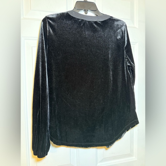 Ann Taylor Black Velvet V Neck Blouse Small Holiday Party Festive - Picture 5 of 7
